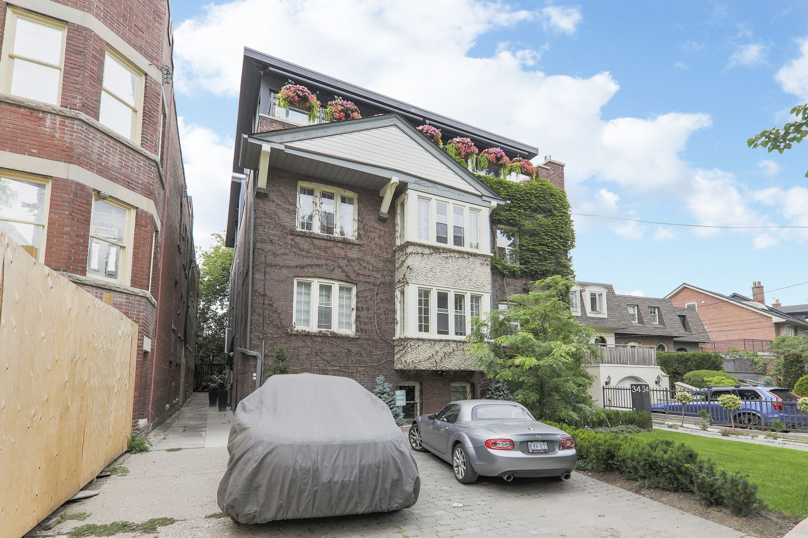 Exterior — 34 Rowanwood Condos, Midtown, Toronto