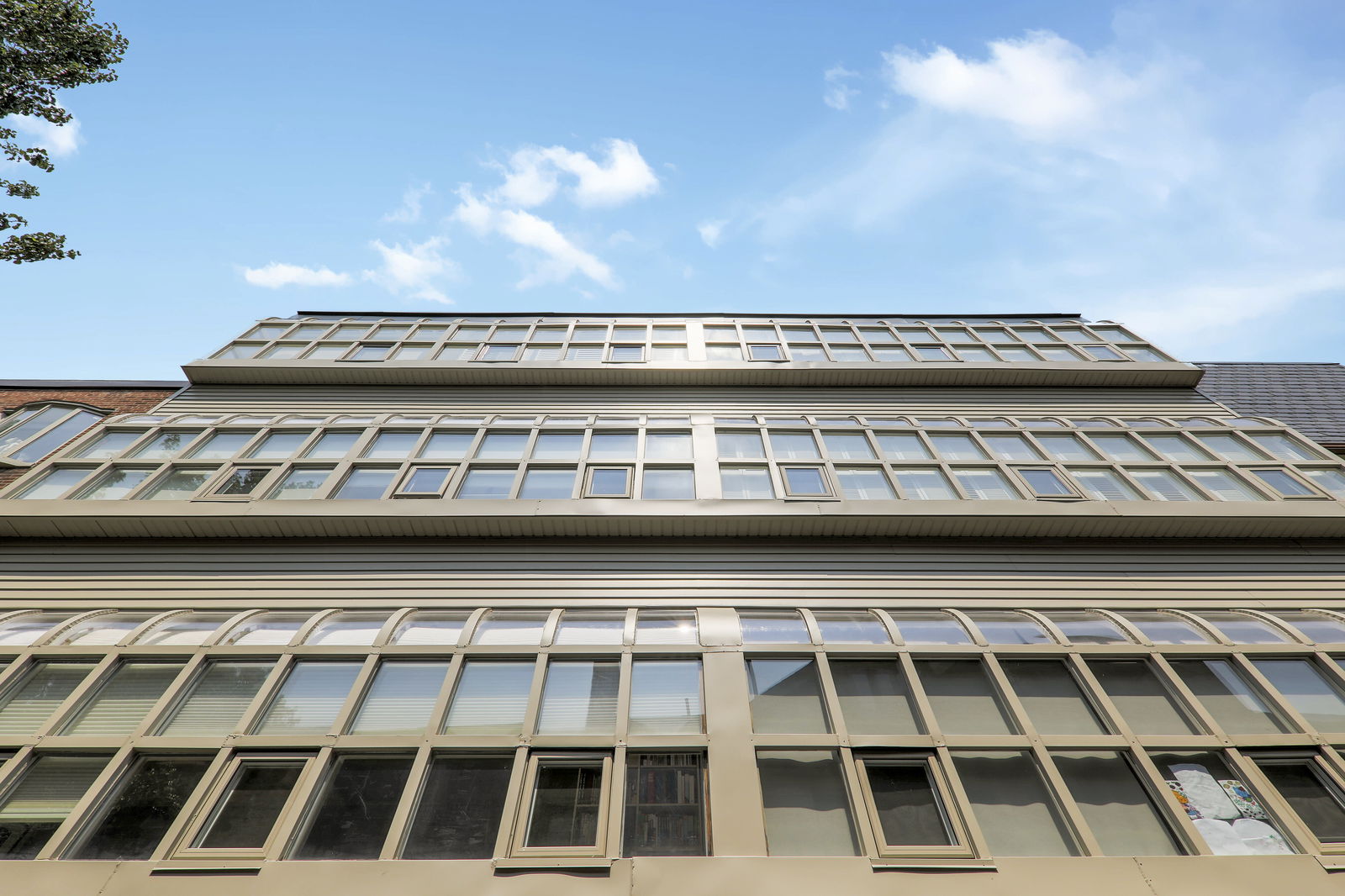 Exterior Sky — 8 Hawthorn Avenue Condos, Midtown, Toronto