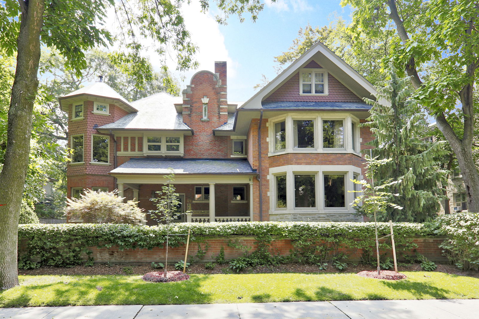 Exterior — 89 Elm Avenue Condos, Midtown, Toronto