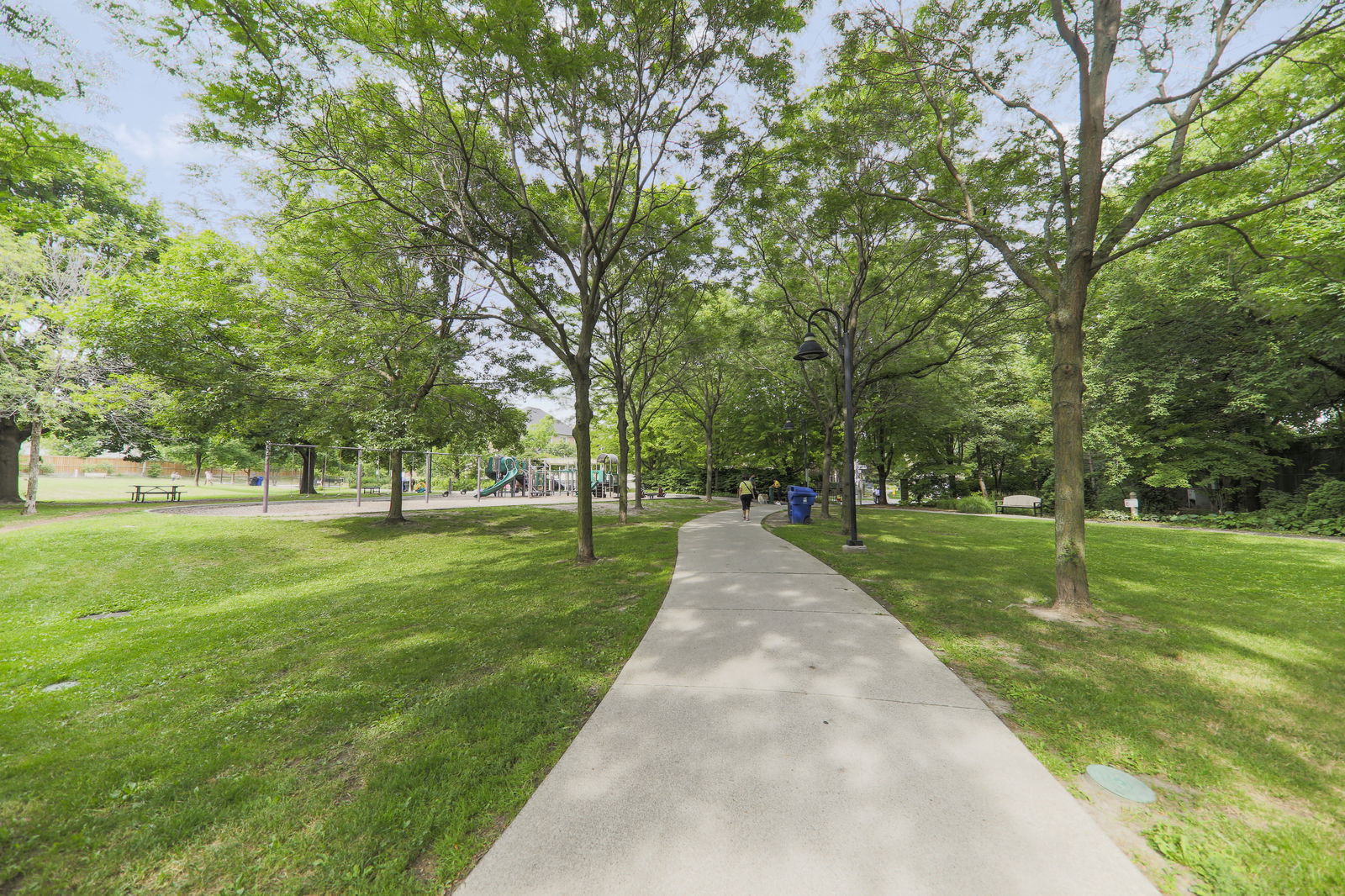 Park — Thornwood One, Midtown, Toronto