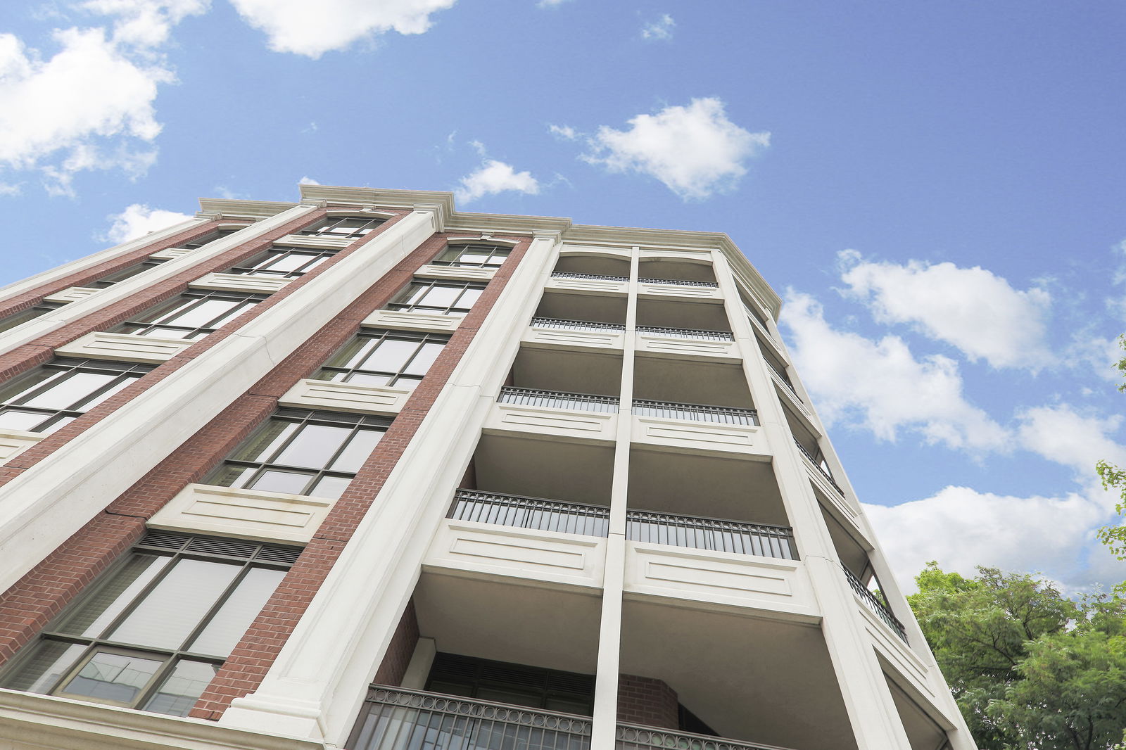 Exterior Sky — Two Roxborough East, Midtown, Toronto