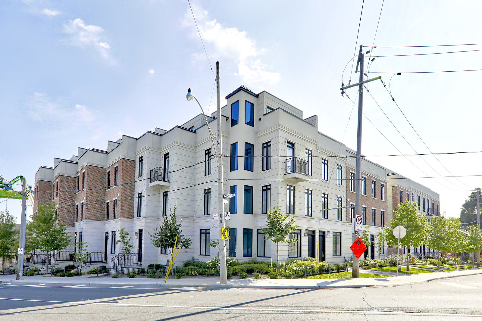 Exterior — On the Avenue Townhomes, Midtown, Toronto