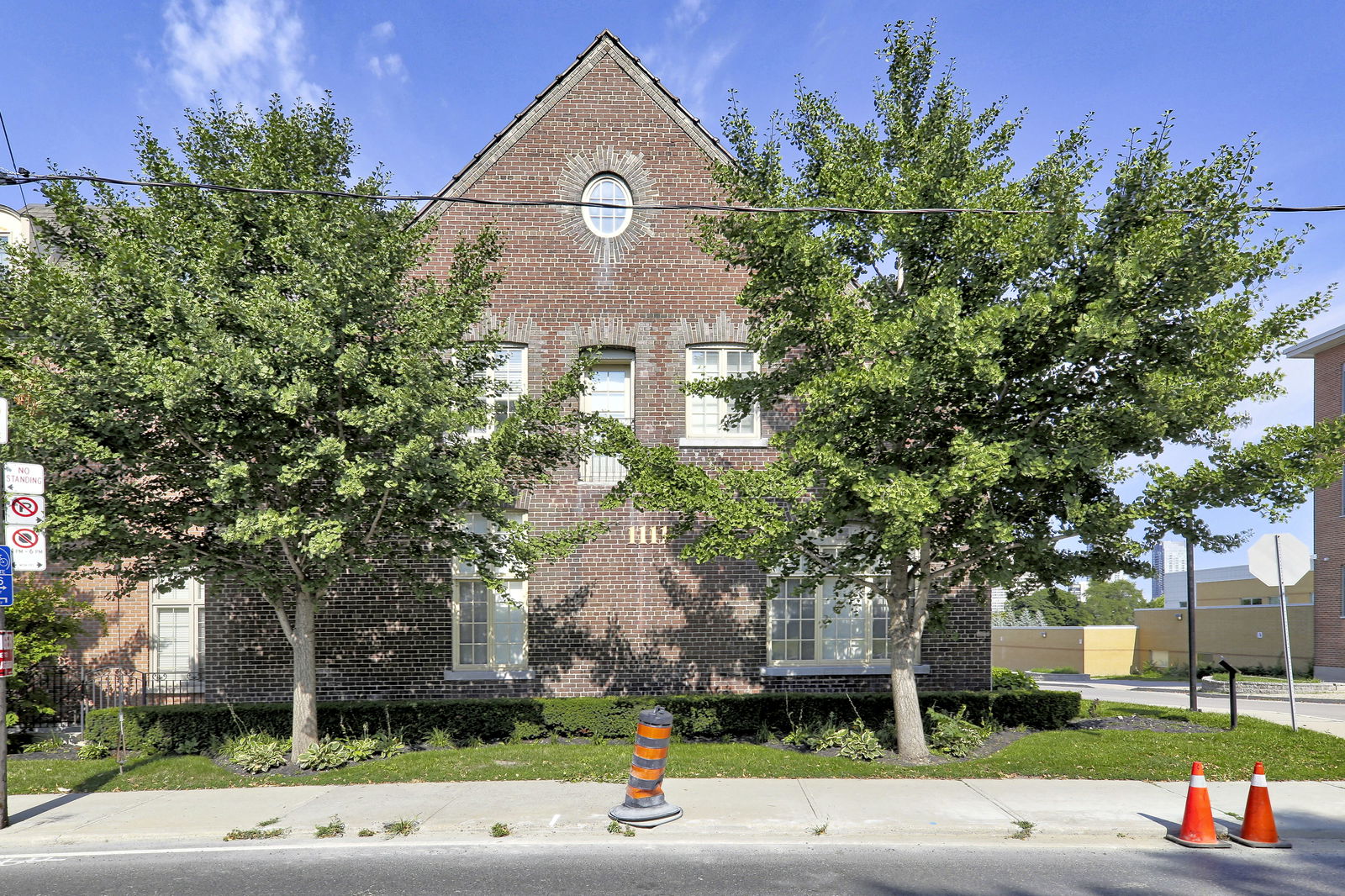 Exterior — The Hunt Club at Roselawn, Midtown, Toronto