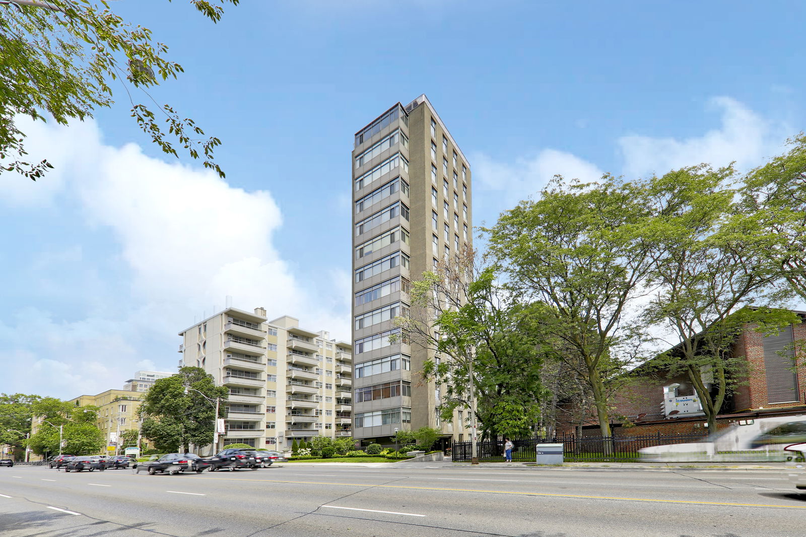 Exterior — 423 Avenue Road Condos, Midtown, Toronto