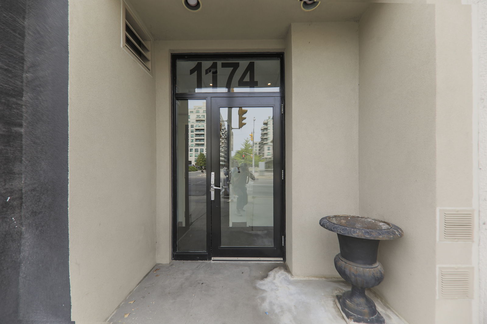 Entrance — Rosedale Terrace, Midtown, Toronto