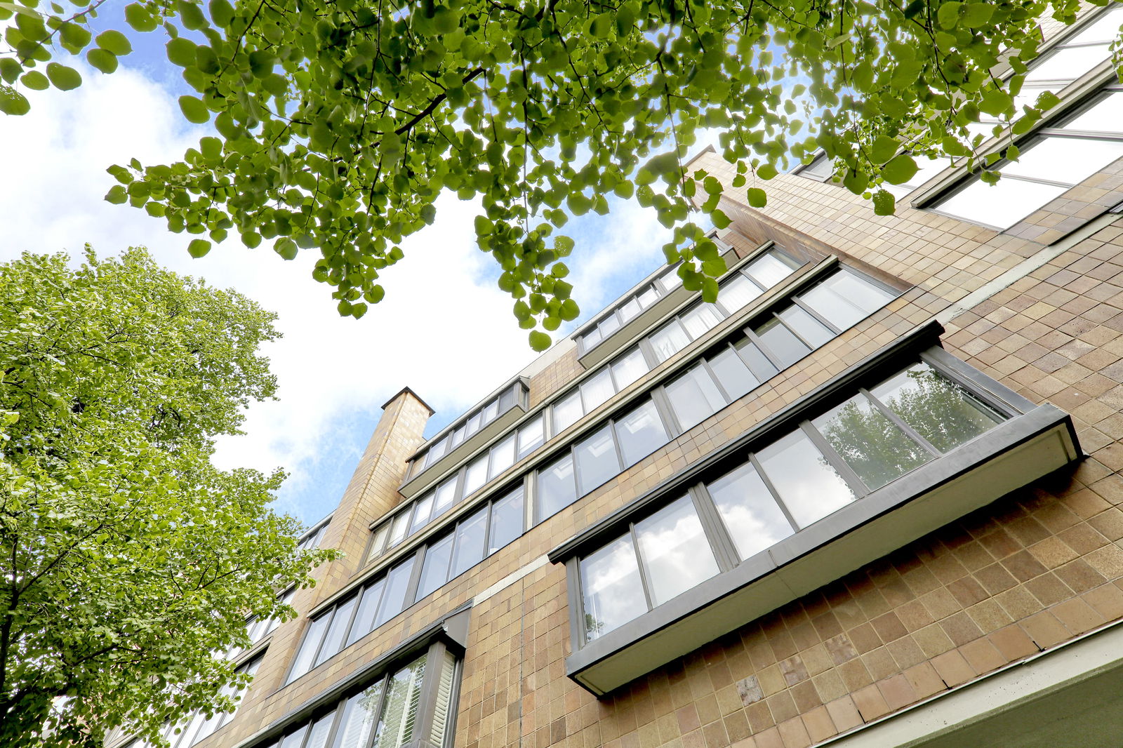 Exterior Sky — The Oaklands Condos, Midtown, Toronto