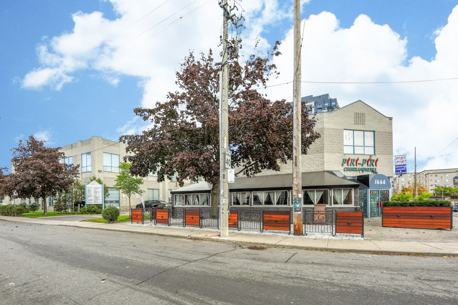 Exterior — 1444 Dupont Street Lofts, West End, Toronto