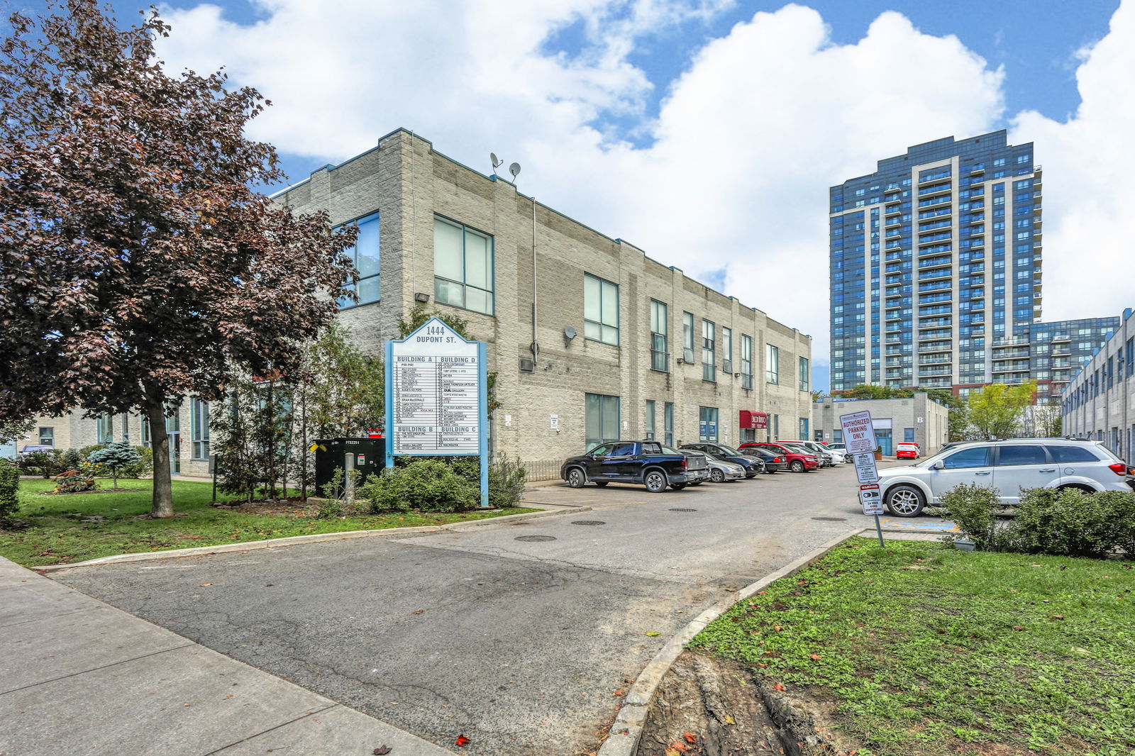 Exterior — 1444 Dupont Street Lofts, West End, Toronto