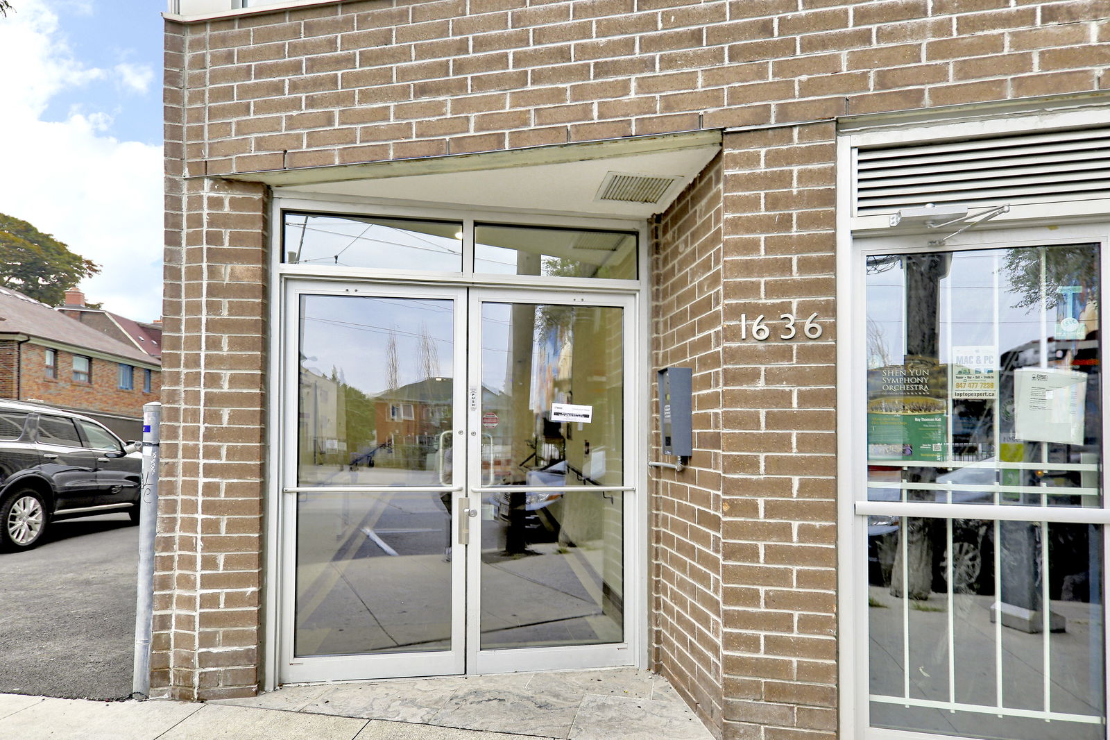 Entrance — Azul Lofts, West End, Toronto