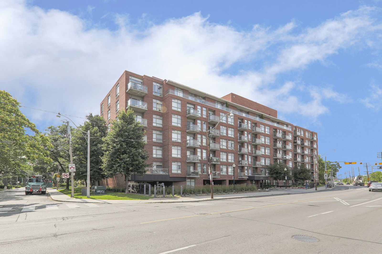 Exterior — Glen Lake Condos, West End, Toronto