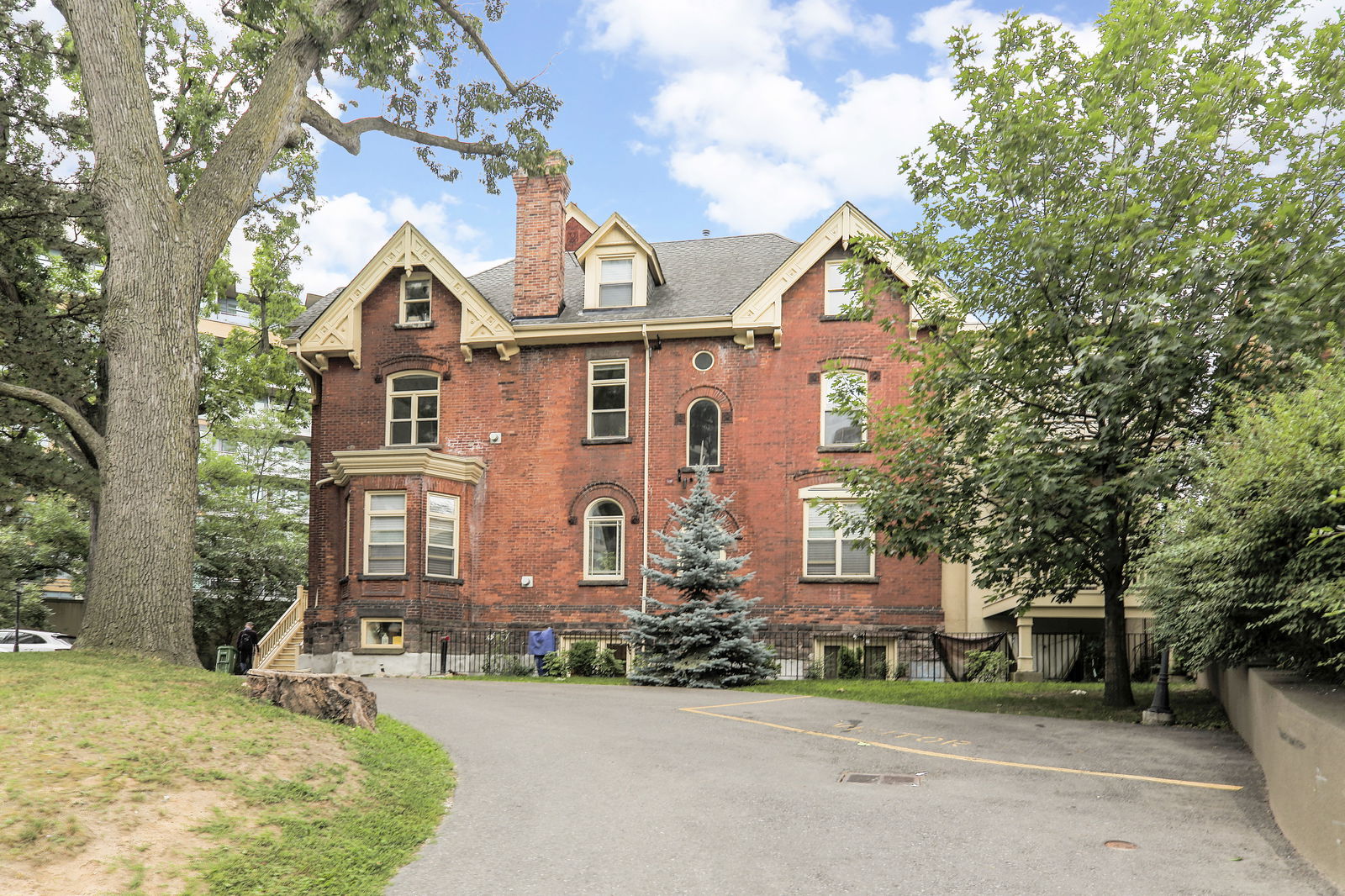 Exterior — Gothic Lofts, West End, Toronto