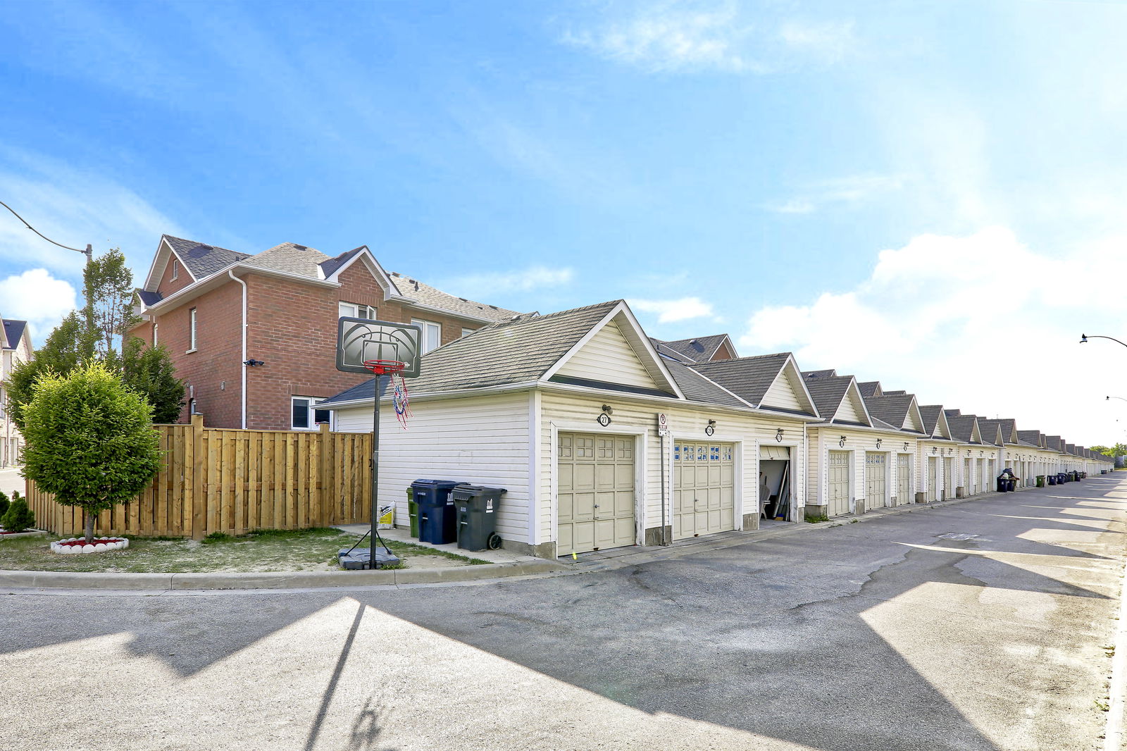 Exterior — Townhomes of St. Clair II, West End, Toronto