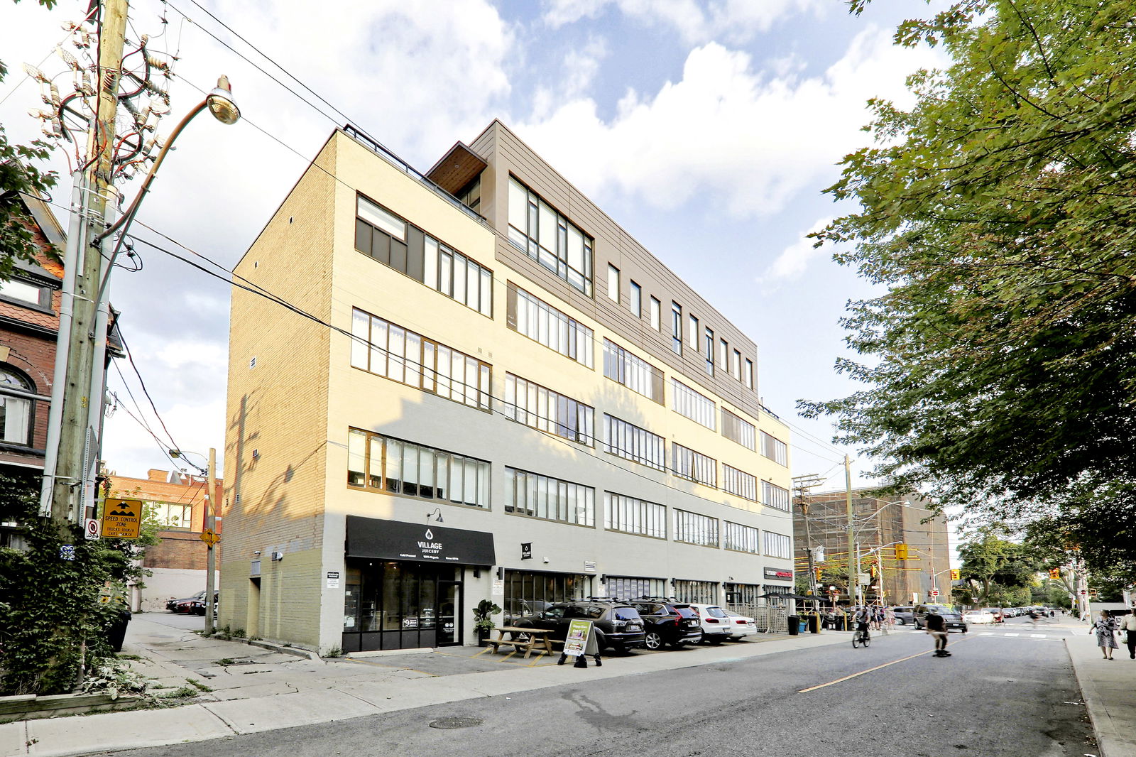 Exterior — 540 College Condos, West End, Toronto