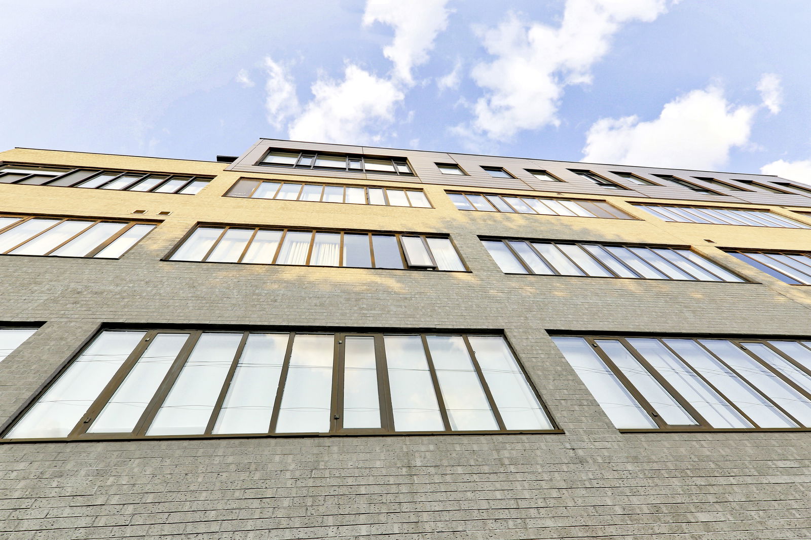 Exterior Sky — 540 College Condos, West End, Toronto