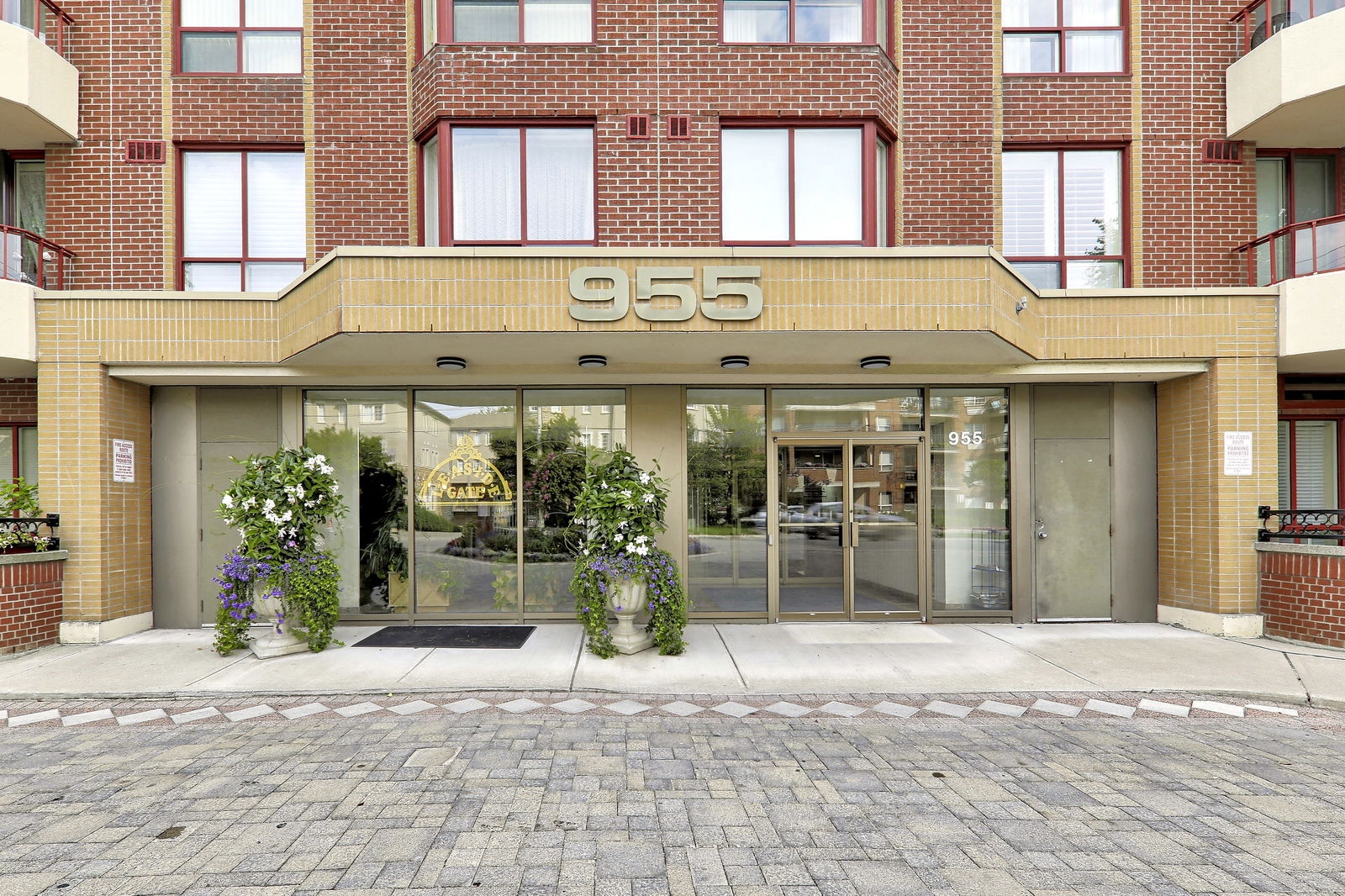 Gate Entrance — Leaside Gate, East York, Toronto