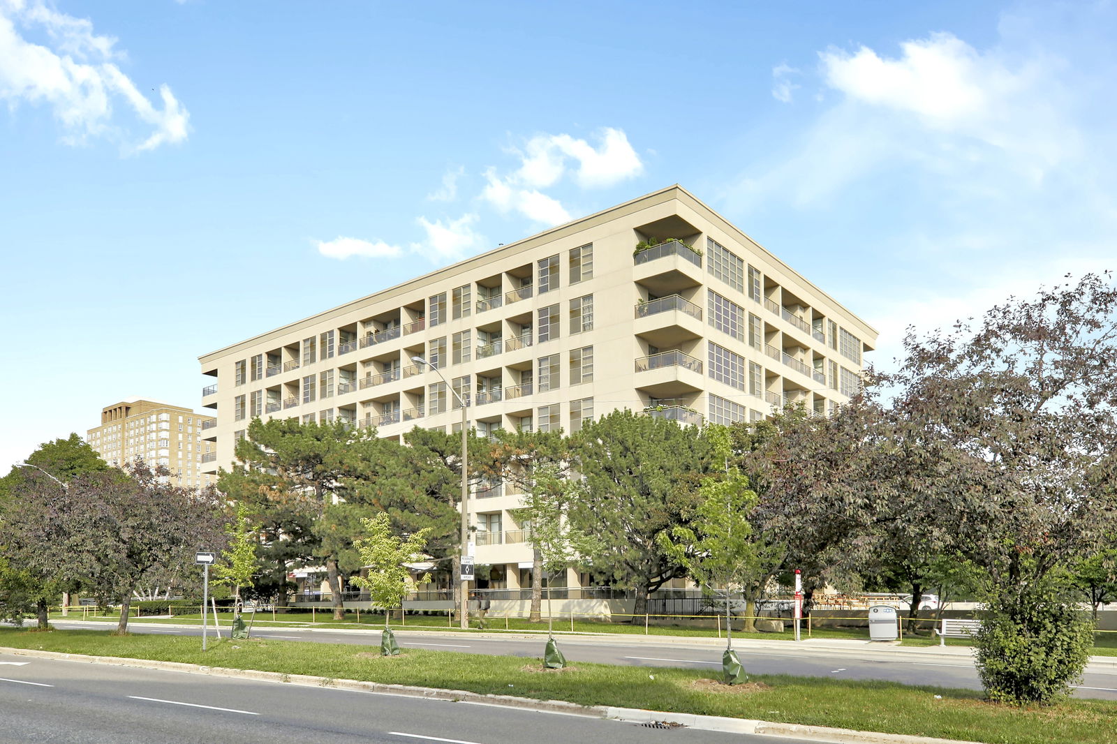 Exterior — Leaside Park Terrace, East York, Toronto