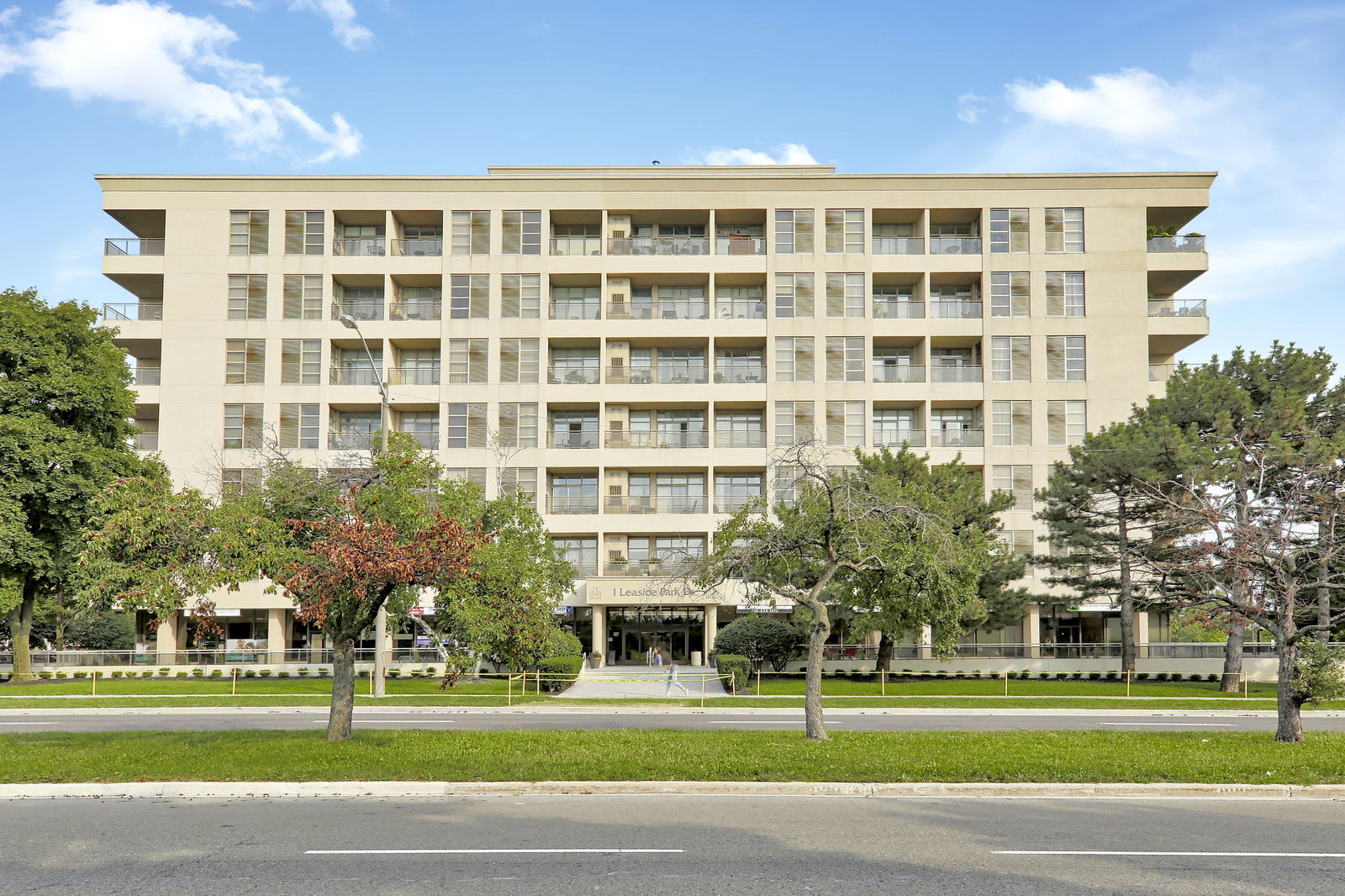 Exterior Facade — Leaside Park Terrace, East York, Toronto