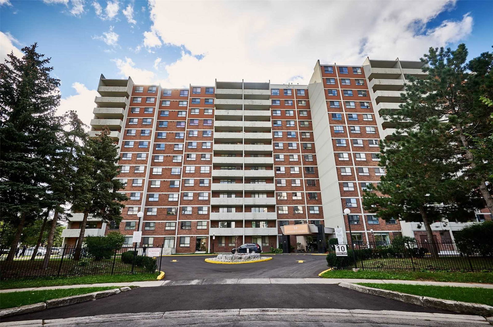 10 Stonehill Court Condos, Scarborough, Toronto