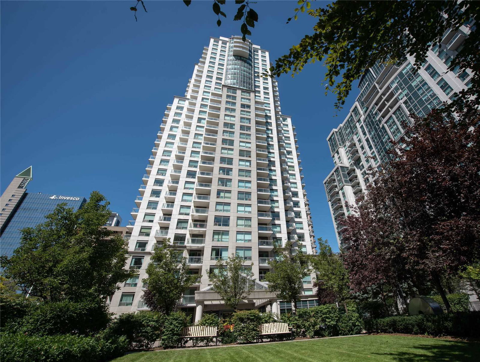 21 Hillcrest Condos, North York, Toronto