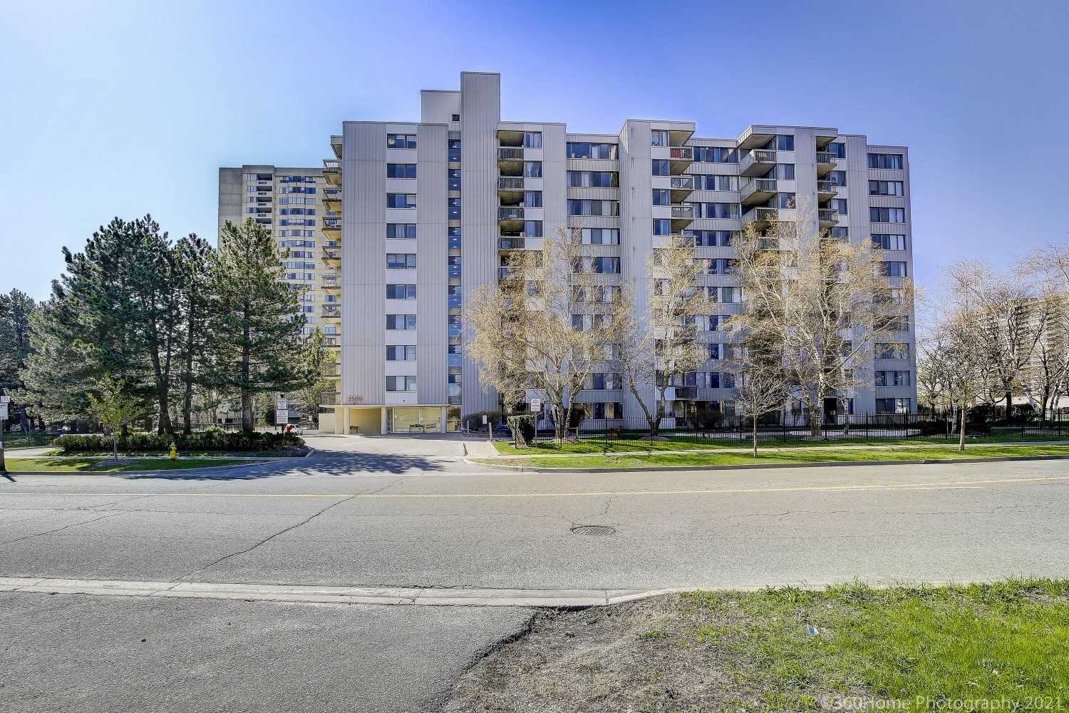 2500 Bridletowne Circle Condos, Scarborough, Toronto