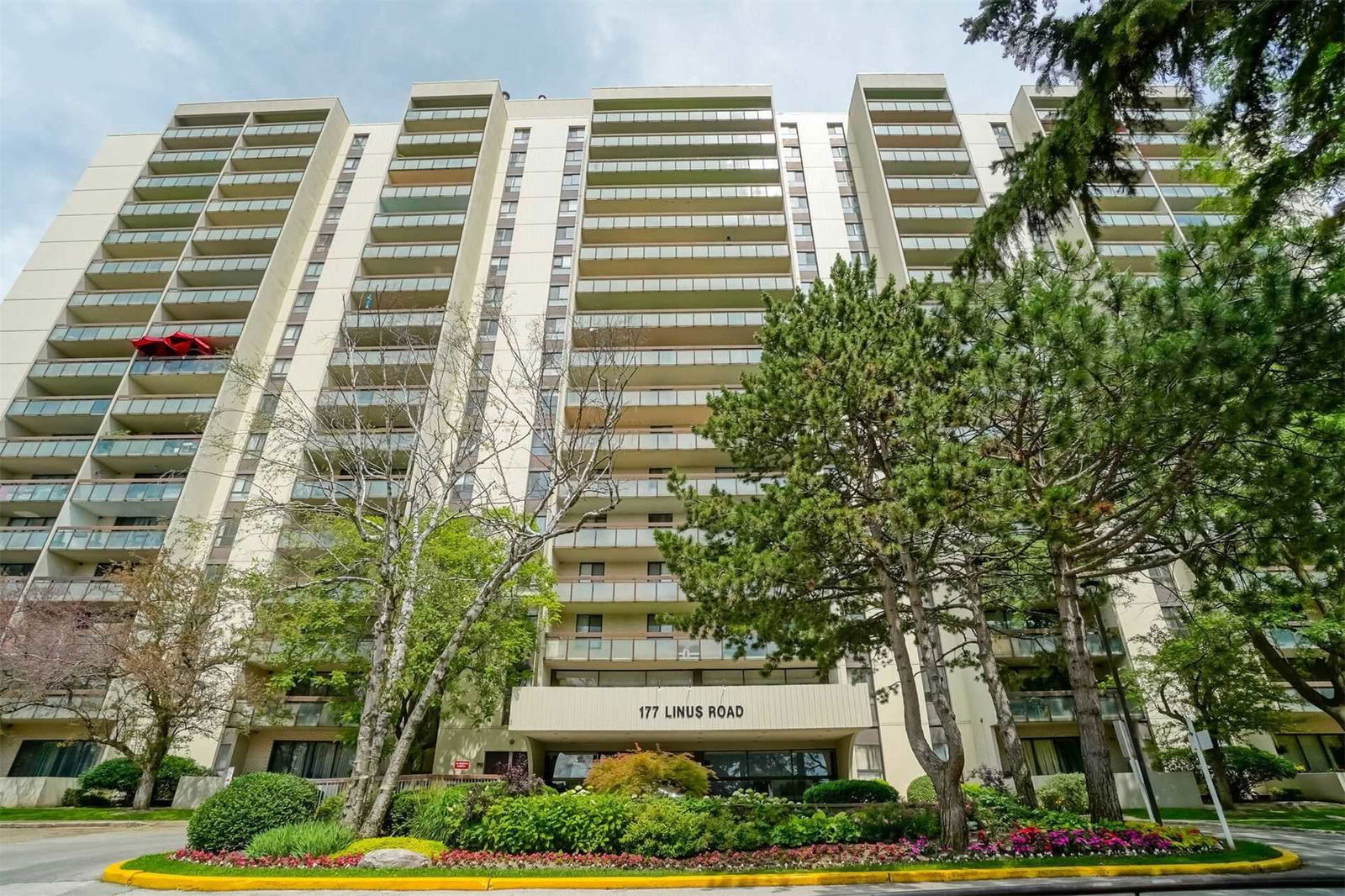 260-350 Seneca Hill Drive Condos, North York, Toronto