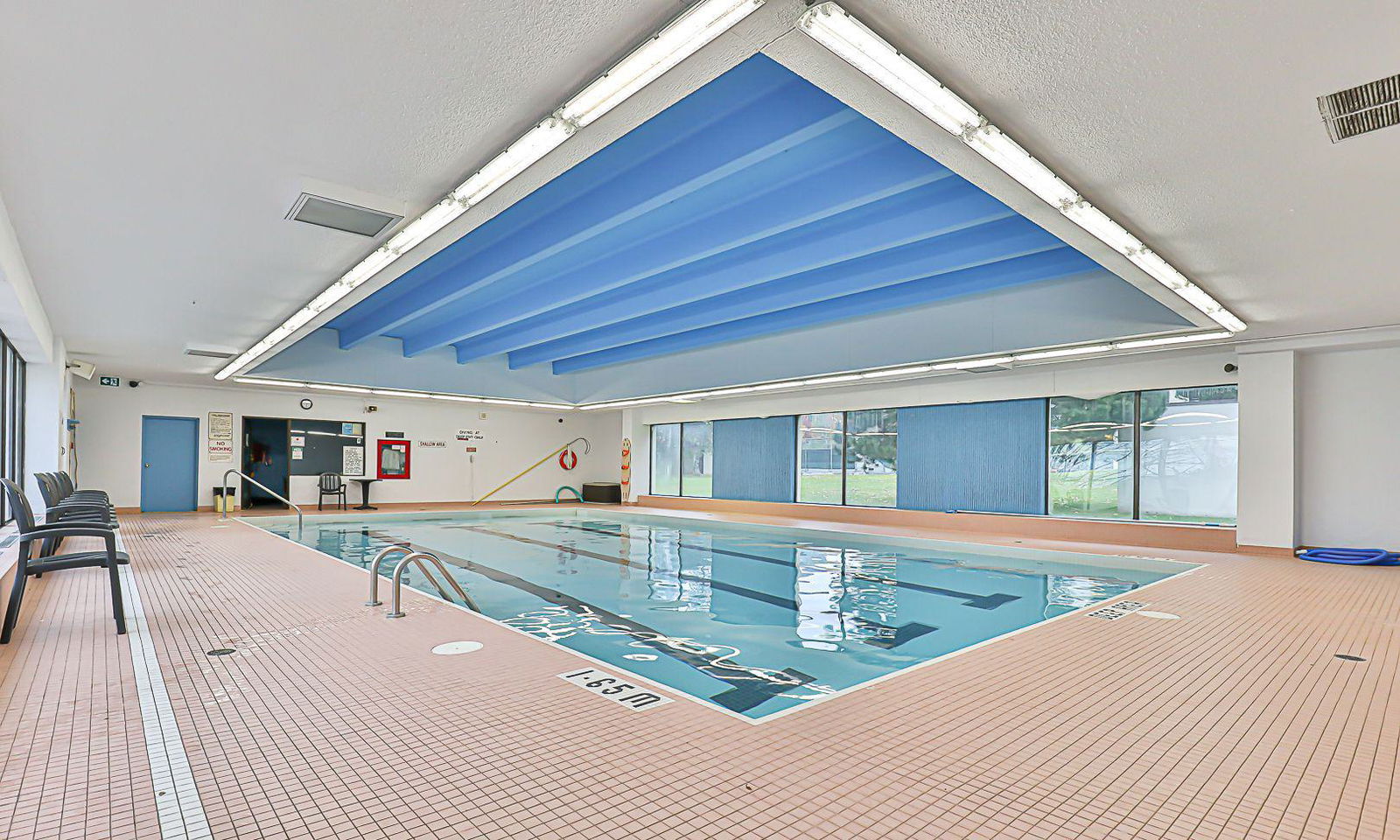 Pool — 260-350 Seneca Hill Drive Condos, North York, Toronto