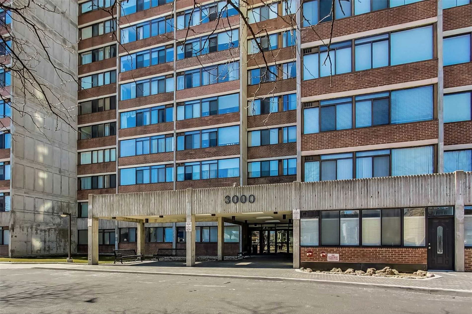 3000 Bathurst Street Condos, North York, Toronto