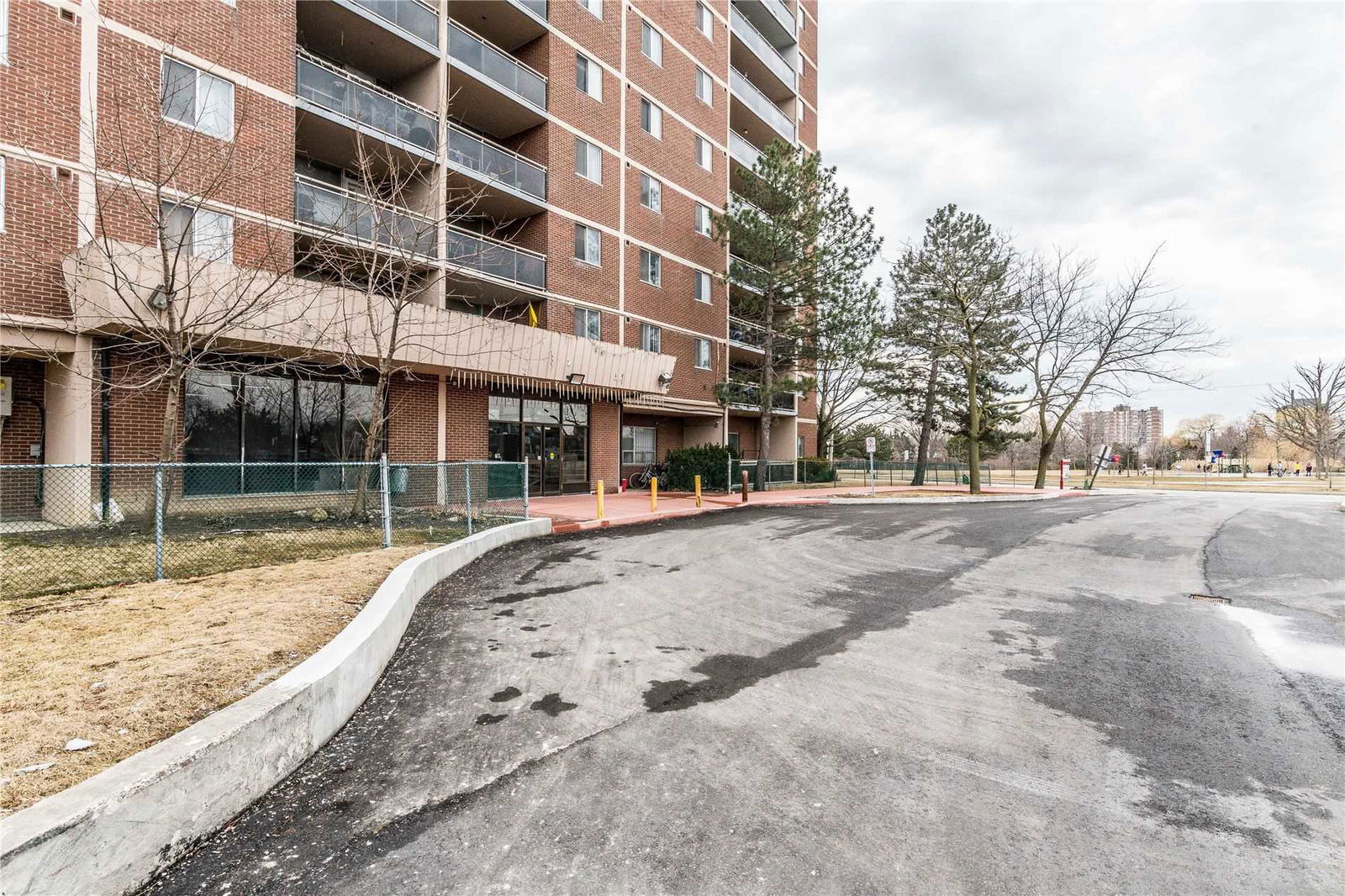 49 Silverstone Drive Condos, Etobicoke, Toronto