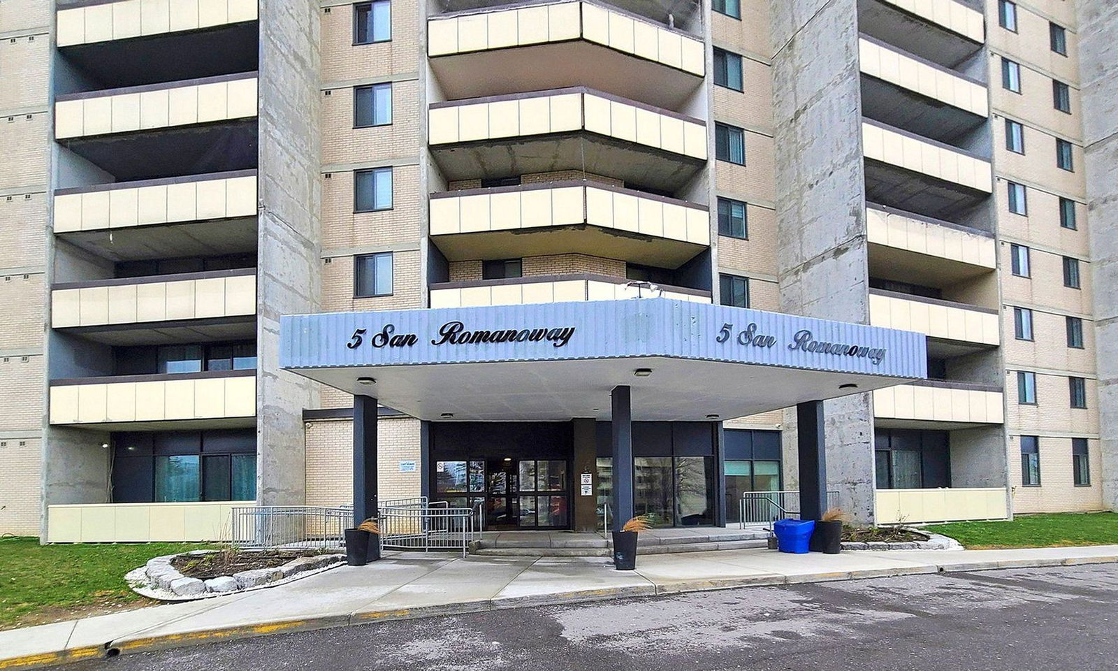 Entrance — 5 San Romano Way Condos, North York, Toronto