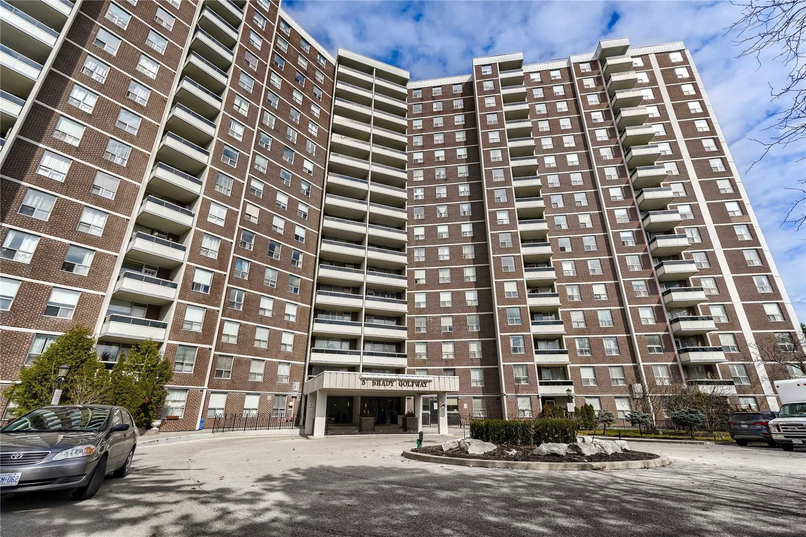 5 Shady Golfway Condos, North York, Toronto