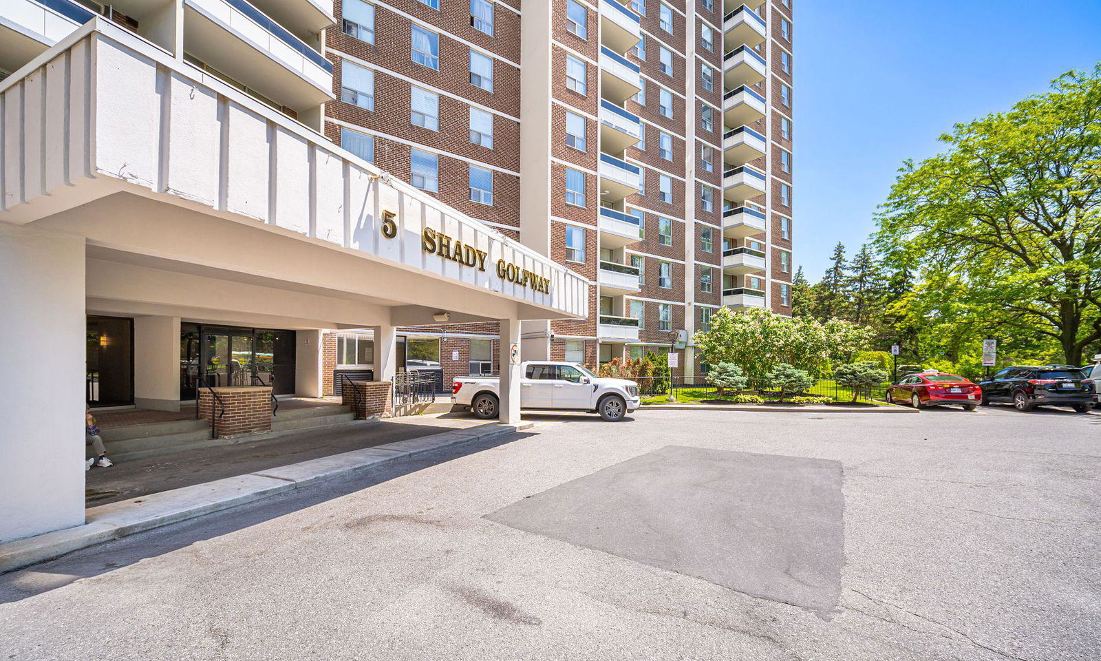 Entrance — 5 Shady Golfway Condos, North York, Toronto