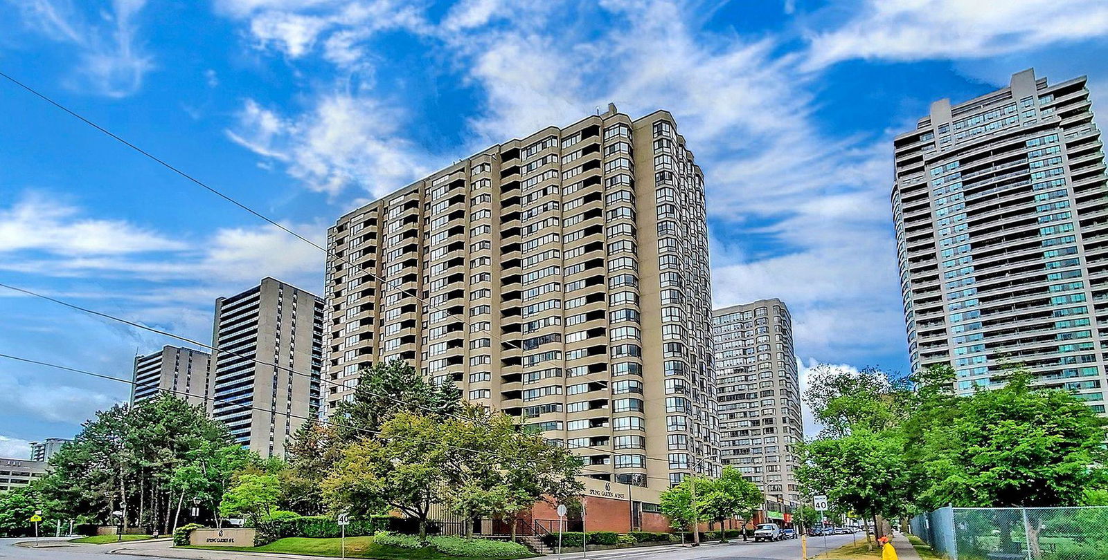 Exterior Side — Atrium II Condos, North York, Toronto