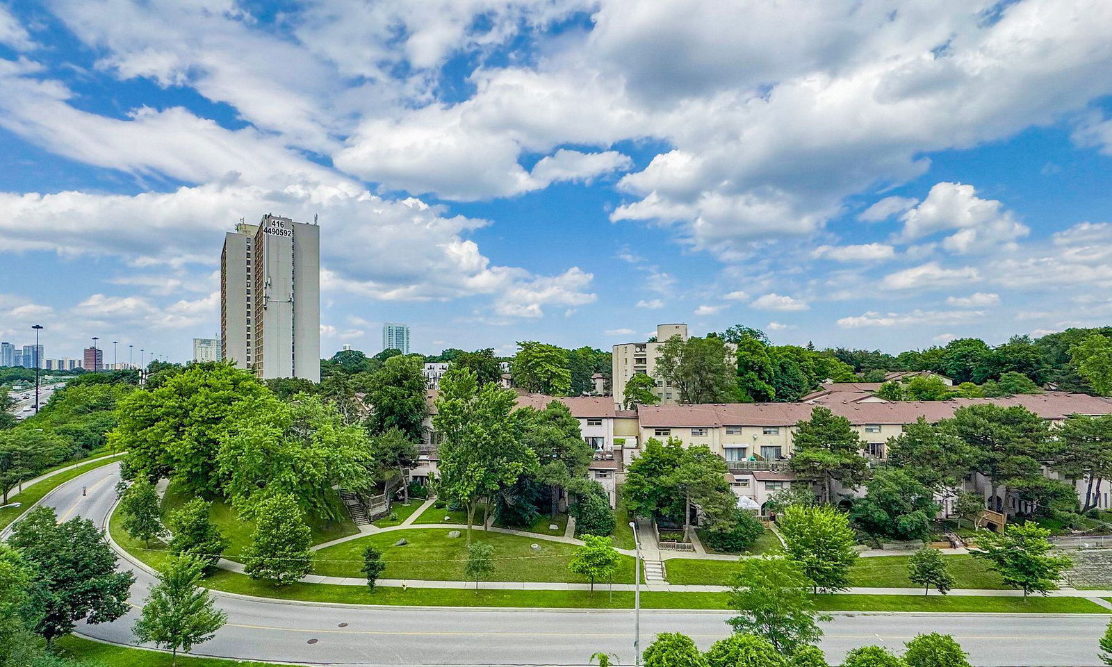 Skyline — Bellair Gardens Condos, North York, Toronto