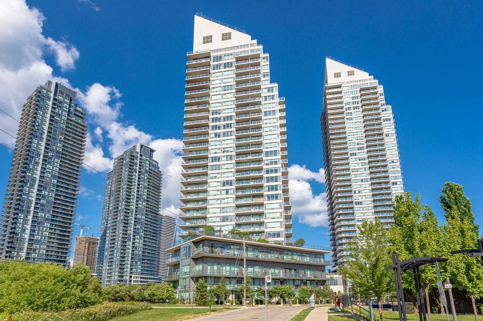 Beyond The Sea - North Tower, Etobicoke, Toronto