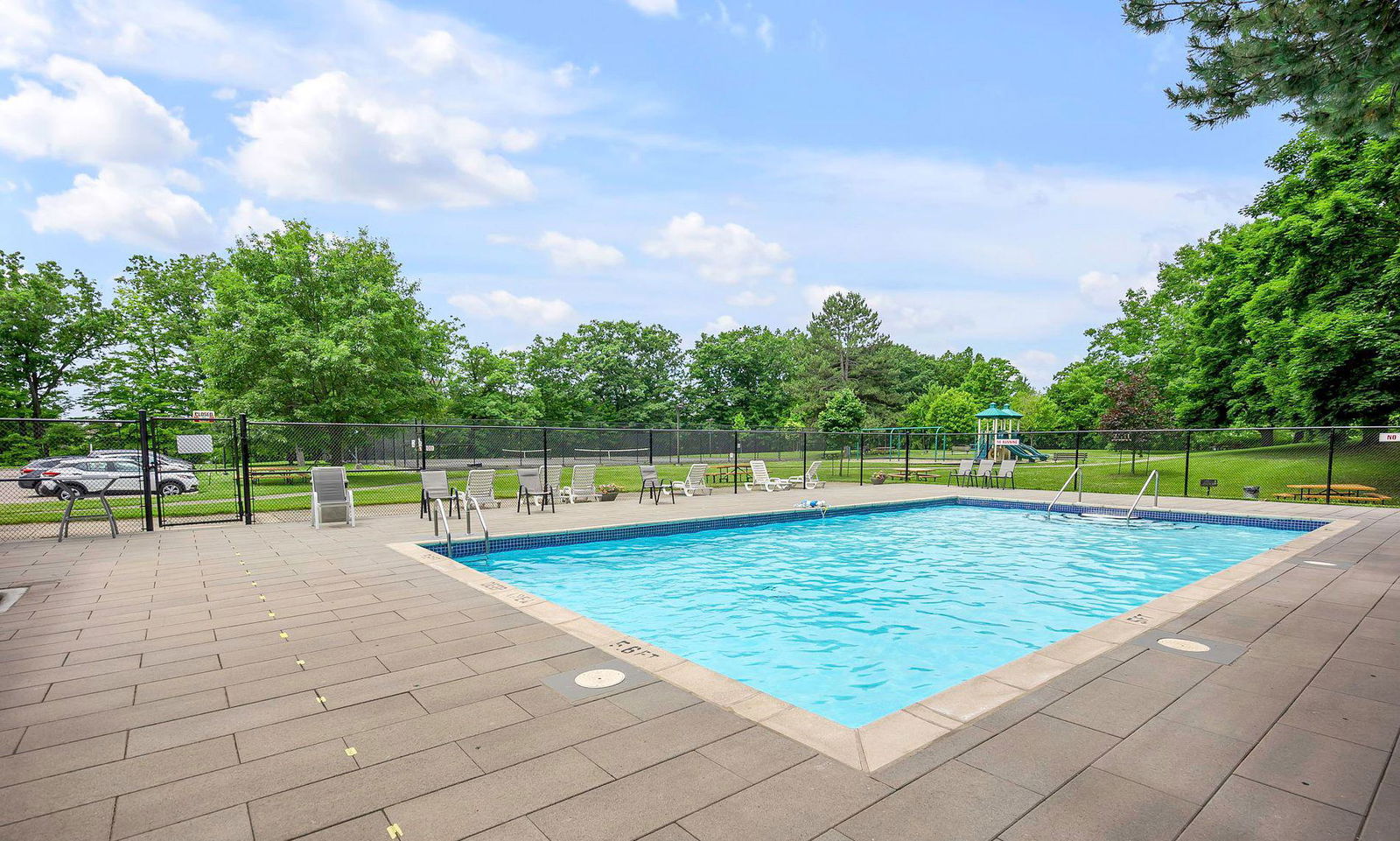 Pool — Burnham Glen Condos, Etobicoke, Toronto