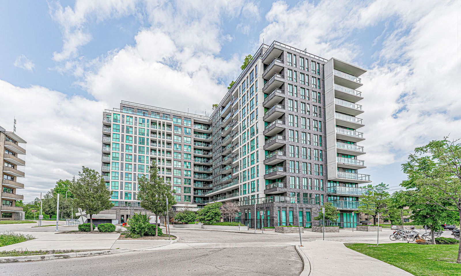 Exterior Side — Cloud 9 Condos, Etobicoke, Toronto