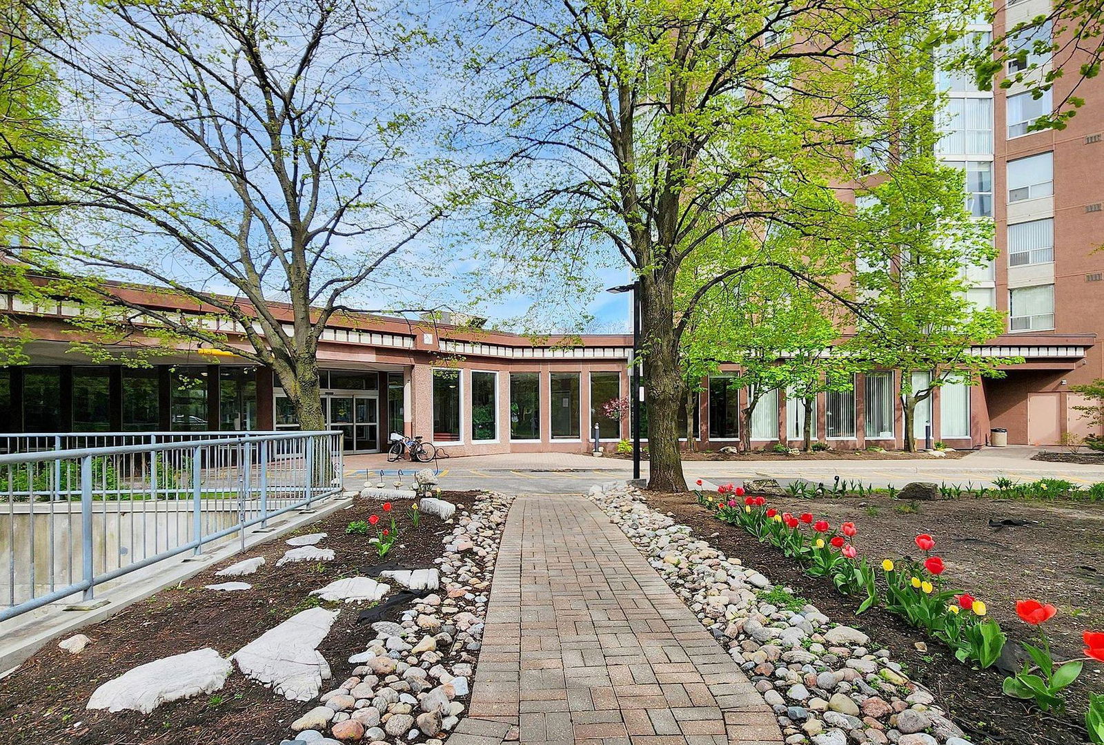 Concorde Park II Condos, North York, Toronto