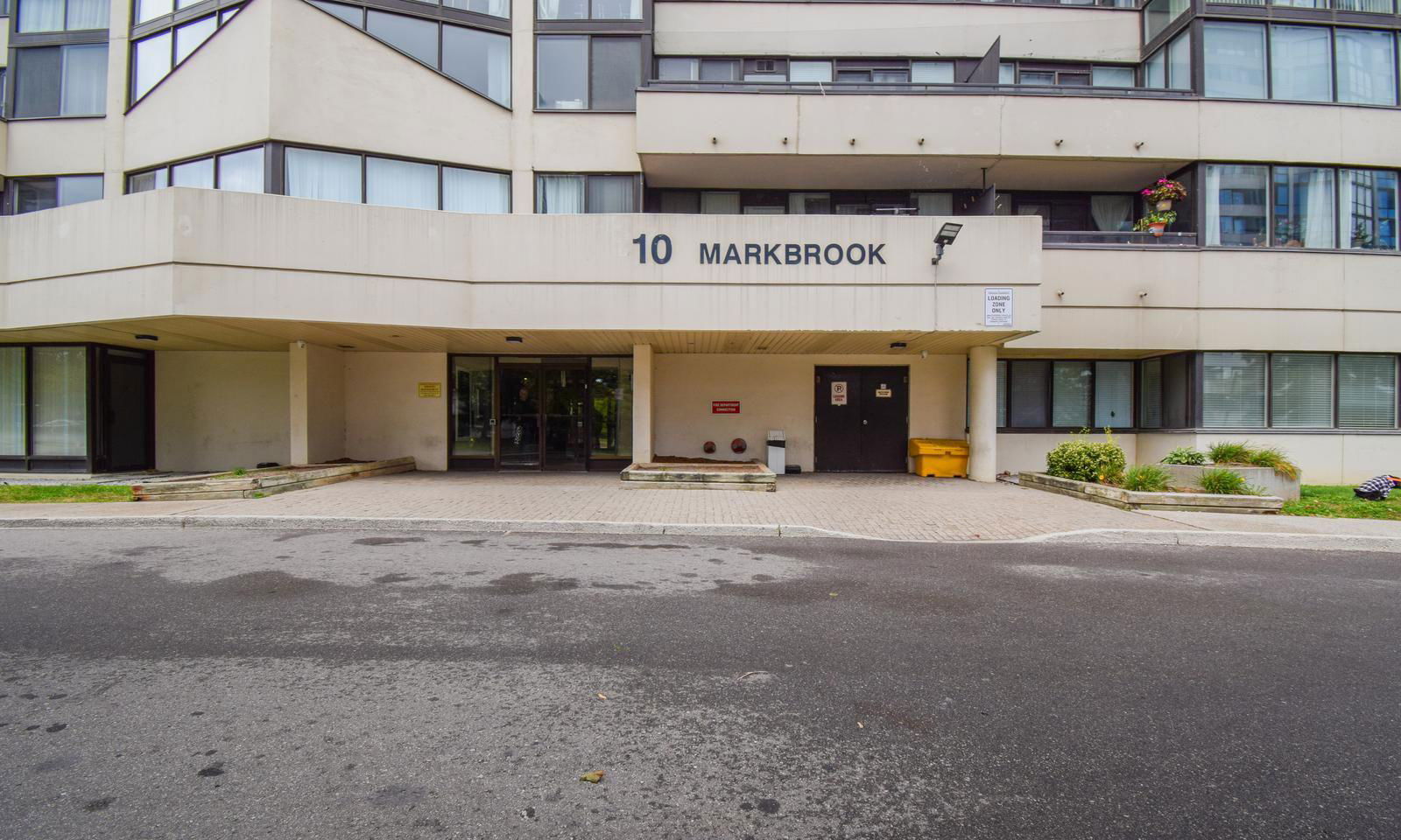 Entrance — Consulate I Condos, Etobicoke, Toronto