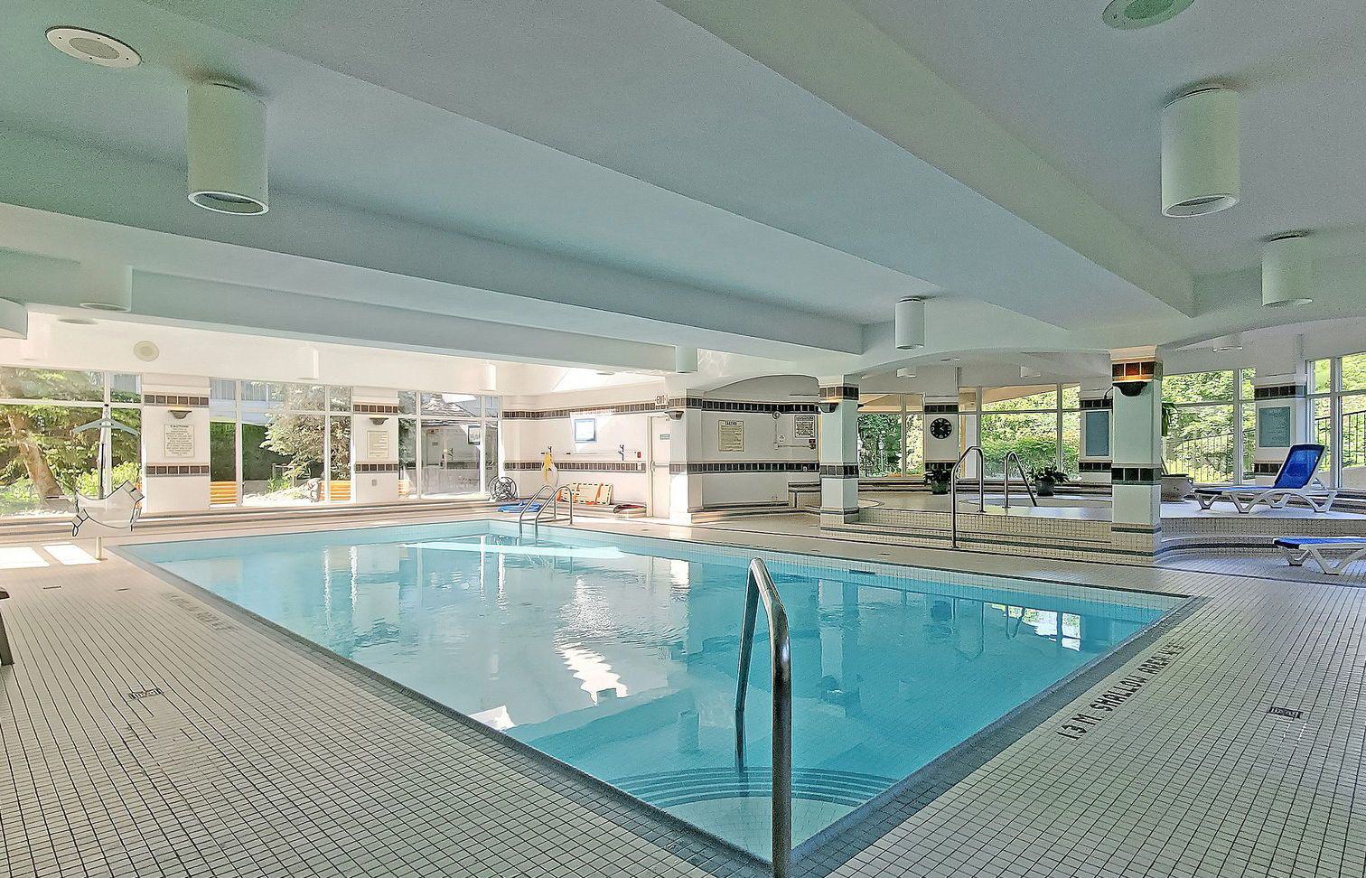 Pool — Courtyards of Concorde Condos, North York, Toronto