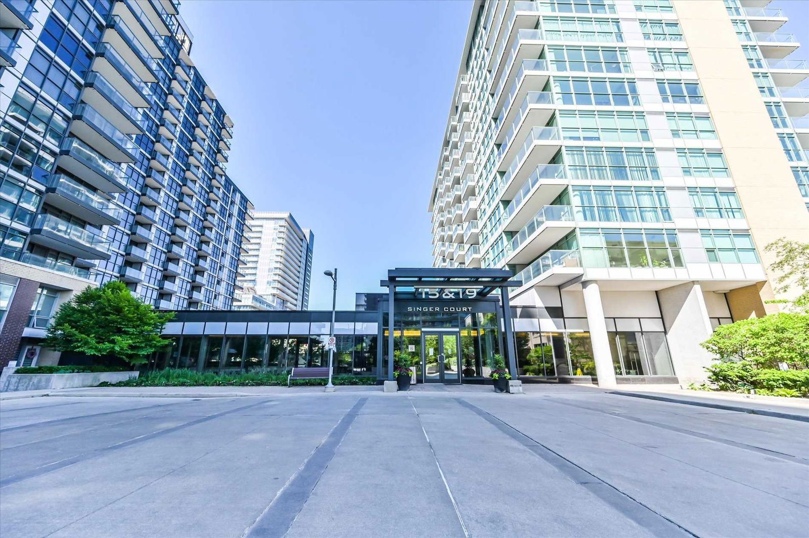 Discovery I & Discovery II Condos, North York, Toronto