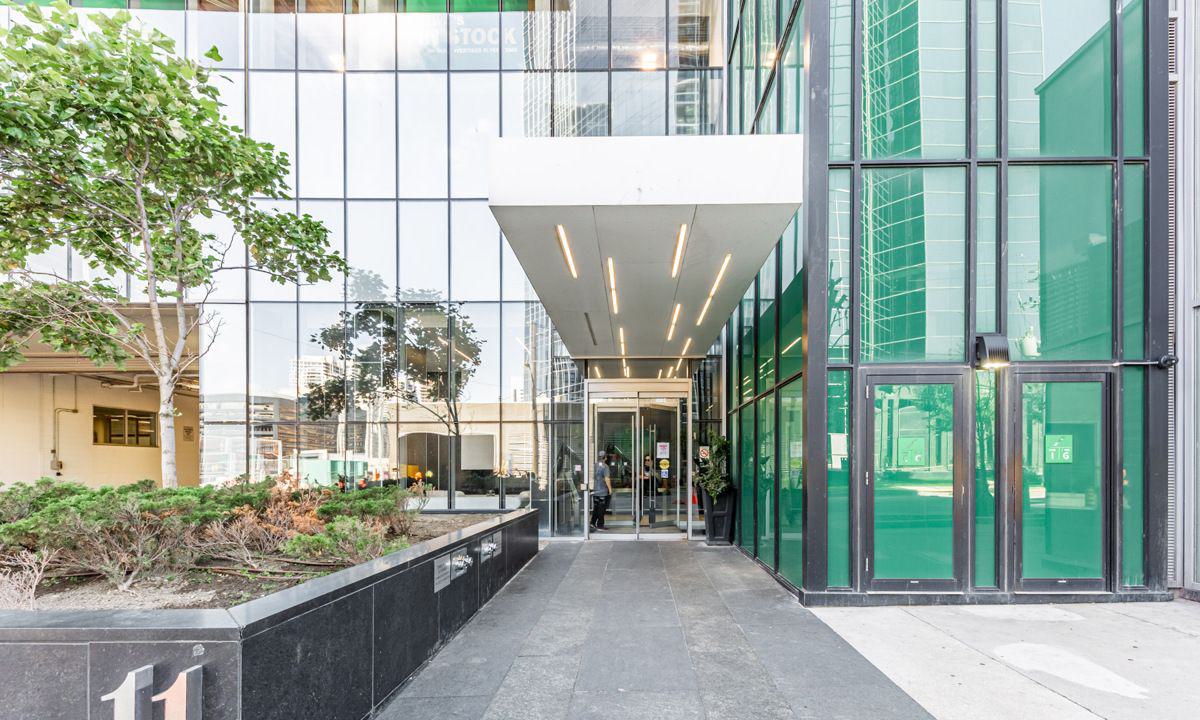 Entrance — Emerald Park Condos, North York, Toronto