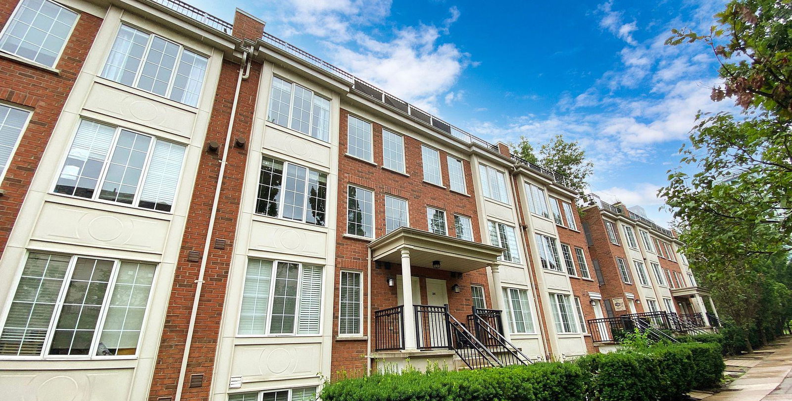 Everson Drive Townhomes, North York, Toronto