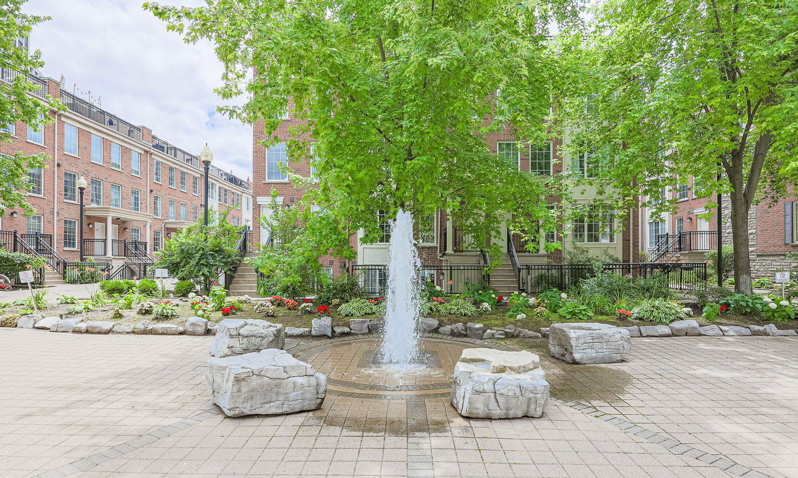 Patio — Everson Townhomes, North York, Toronto