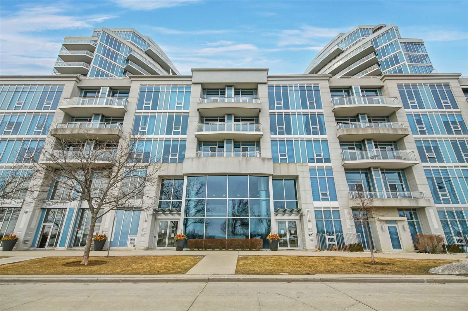 Explorer At Waterview Condos, Etobicoke, Toronto