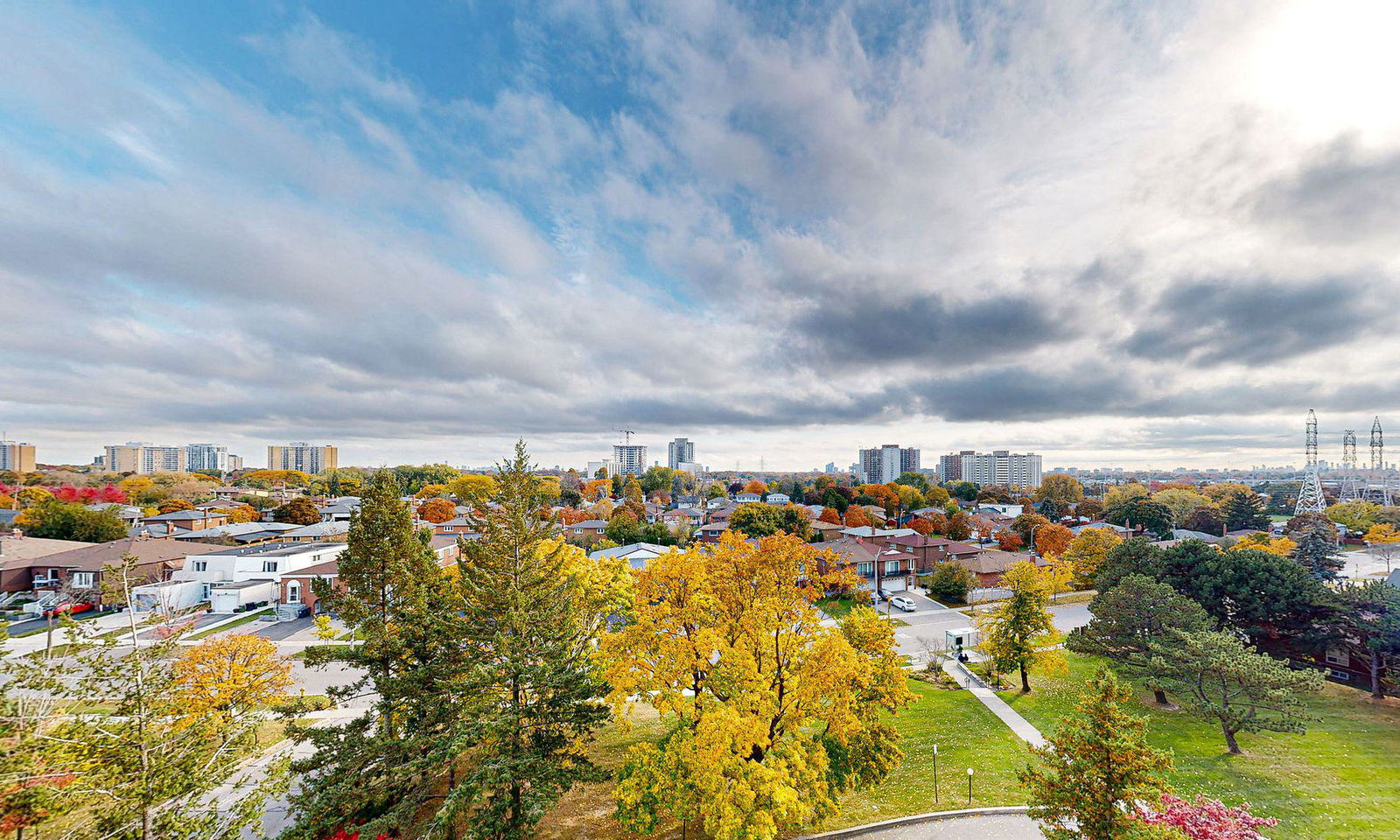 Skyline — Golden Gate Condos, Etobicoke, Toronto