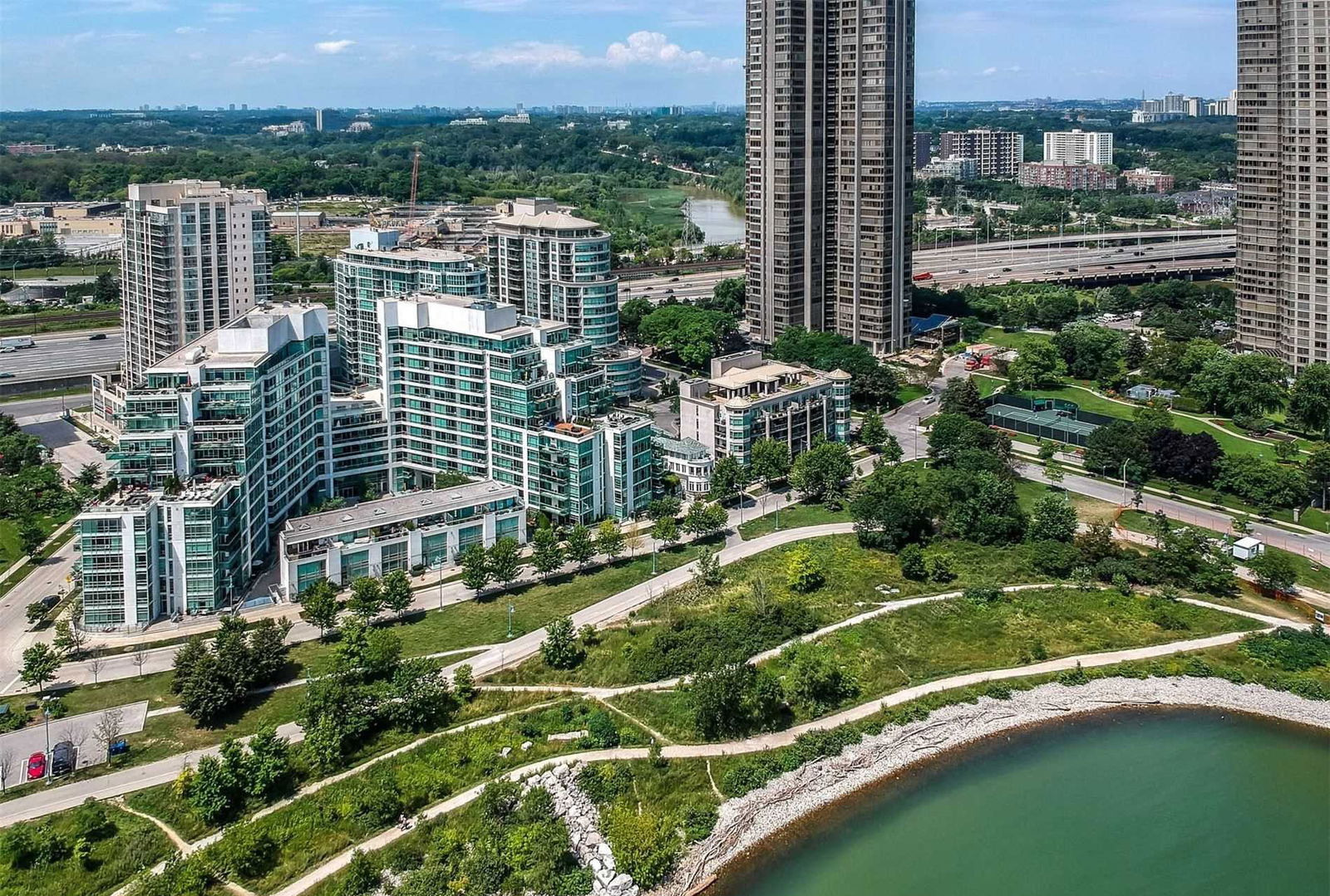 Grenadier Landing Condos, Etobicoke, Toronto