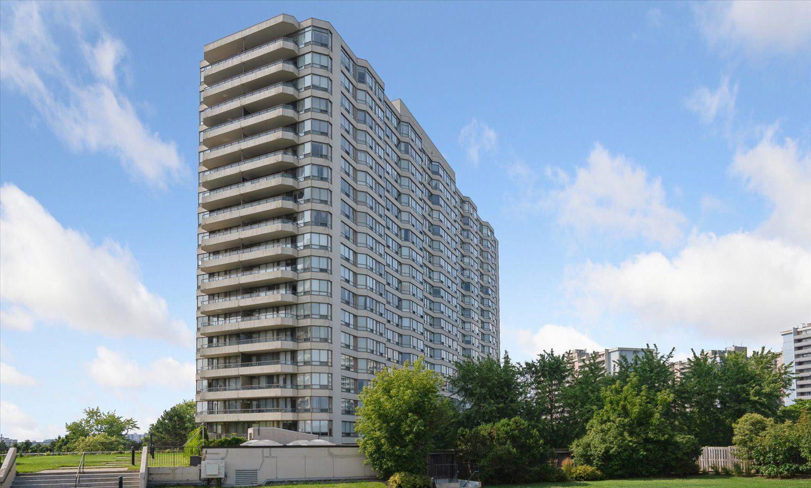 Exterior Side — Greystone Walk II Condos, Scarborough, Toronto