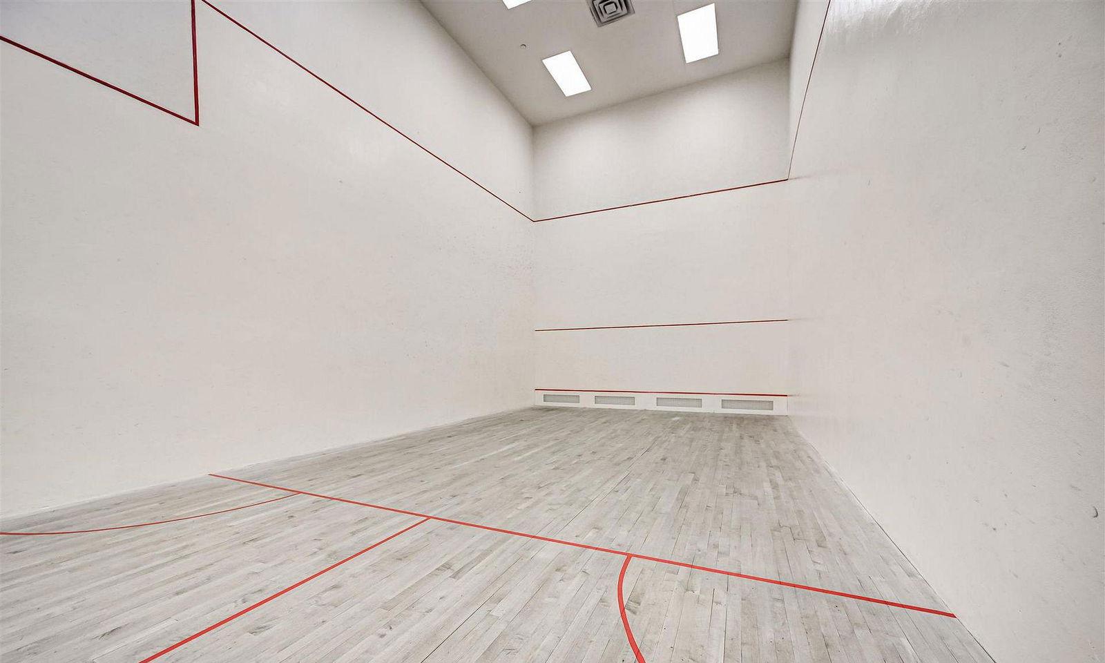 Squash Court — Guildwood Terrace Condos, Scarborough, Toronto