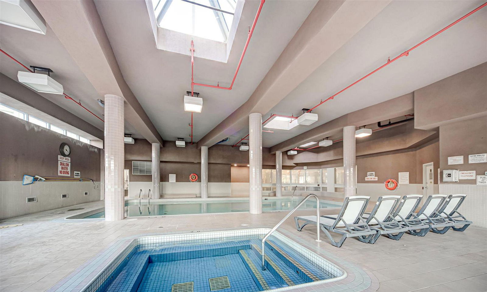 Pool — Guildwood Terrace Condos, Scarborough, Toronto