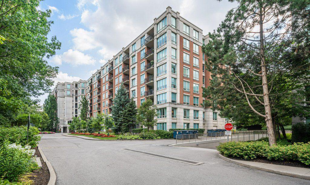 Exterior Side — Hillside At York Mills Condos, North York, Toronto